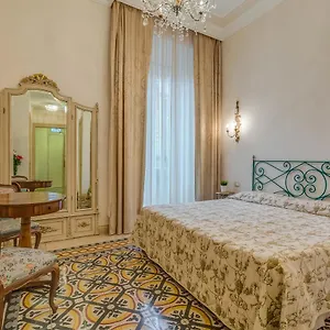 rome-charming-suites.it-romehotels.com/