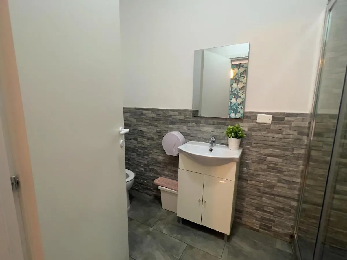 Appartme Guest House Seveso 40 Milan